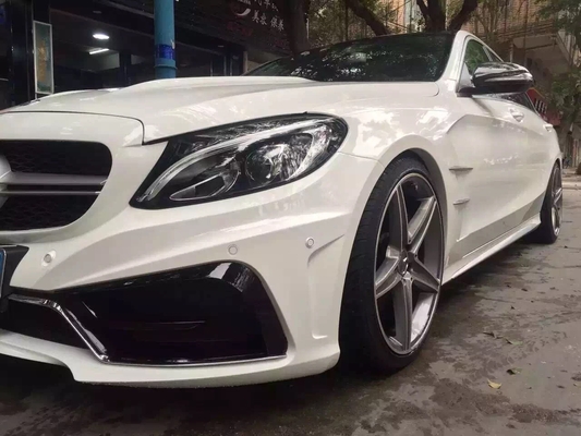 Stijl Body Kit voor Mercedes W205 C-Klasse Voorste Bumper Achterste Bumpers Fenders Zijdekleren