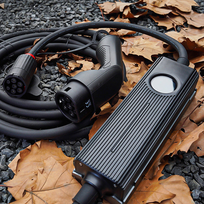 Snel opladen Draagbare Type 2 aansluiting 16.5Kw EV-oplader voor buiten avonturen